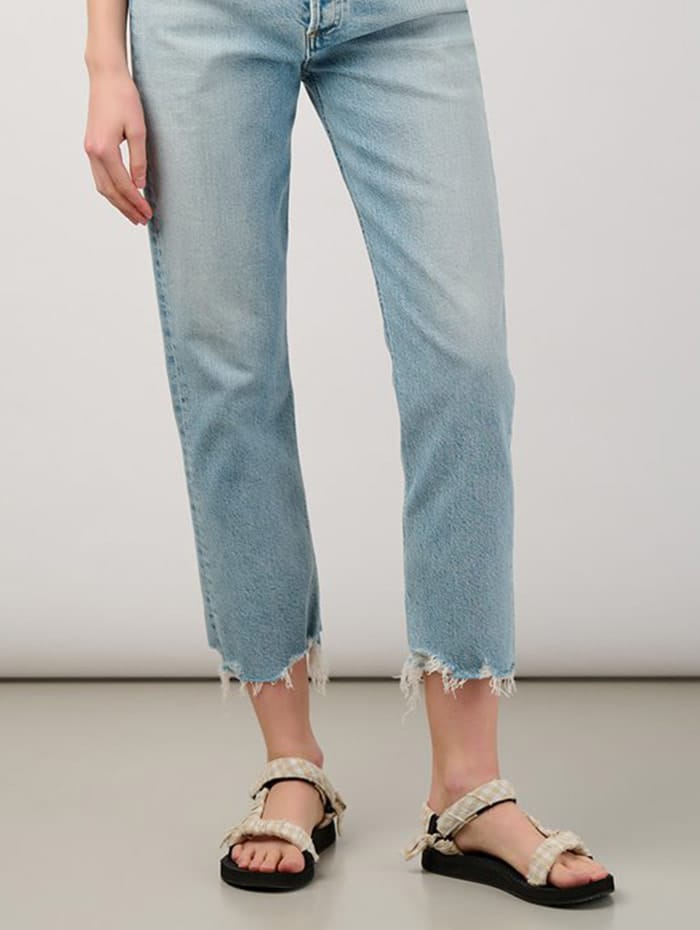 How to Style Mom Jeans Trilogy Stores